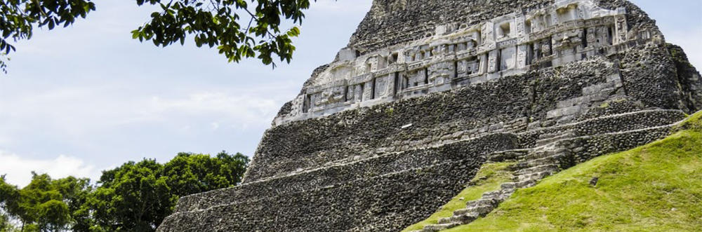 Xunantunich in Belize © David Shaffer