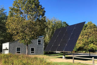 Adjustable, tracking solar array at Arcadia 