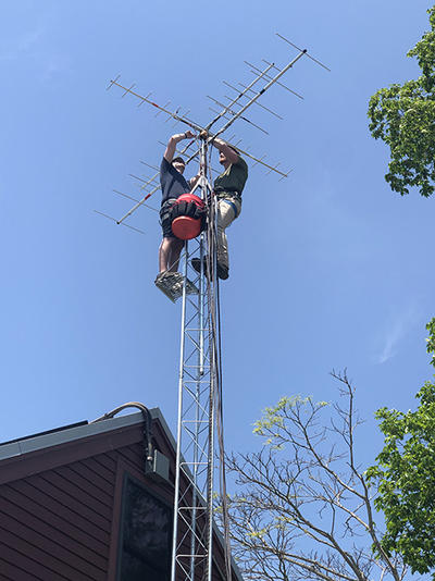 The new Motus radio receiving tower at Ipswich River Wildlife Sanctuary