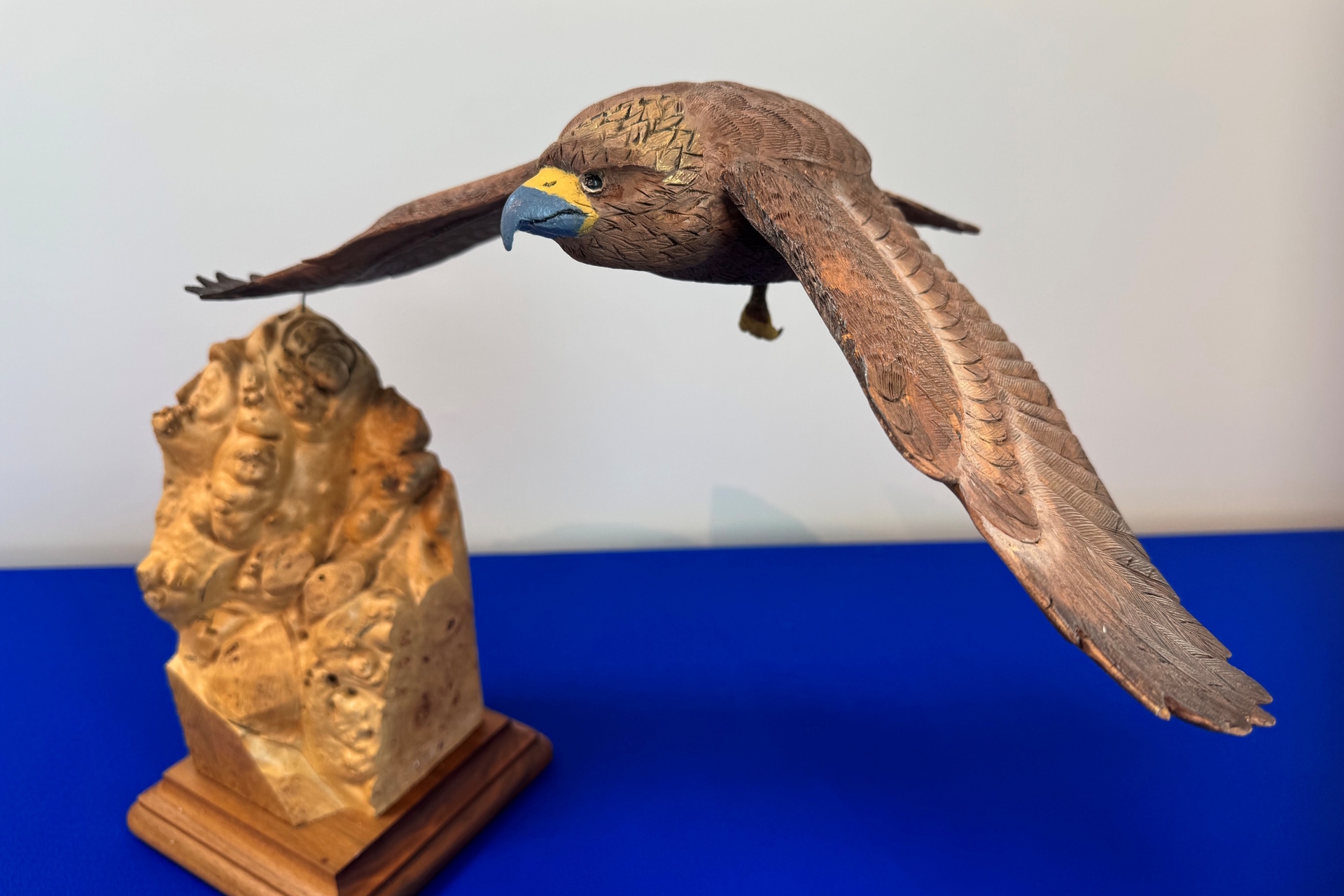 Sculpture featuring a Golden Eagle midflight