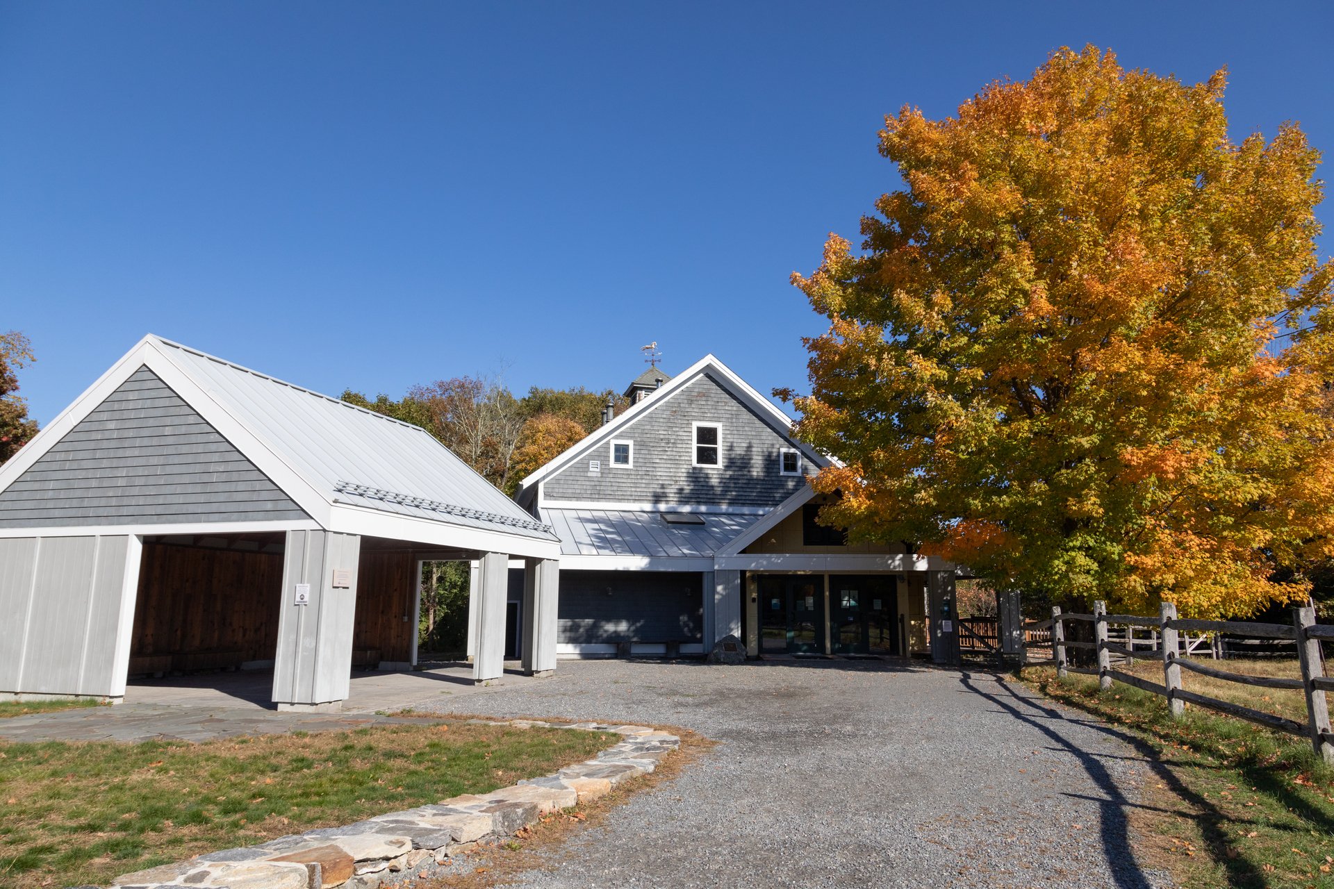 Broadmoor nature center and pavilion in fall