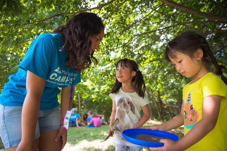 Teacher naturalist talking to preschoolers at Boston Nature Center